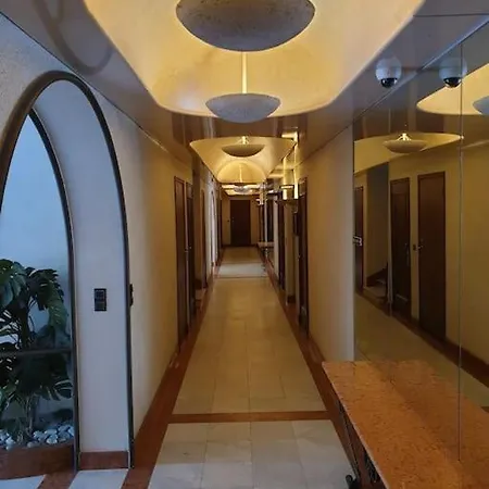 New Luxurious - Jean Medecin *